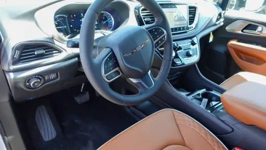 2025 Chrysler Pacifica 2C4RC1N7XSR574236