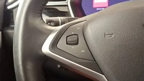 2017 Tesla Model S - Images - 23