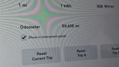 2017 Tesla Model S - Images - 27