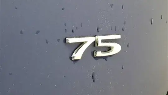 2017 Tesla Model S - Images - 30