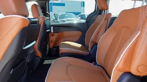 2025 Chrysler Pacifica 2C4RC1N7XSR574236