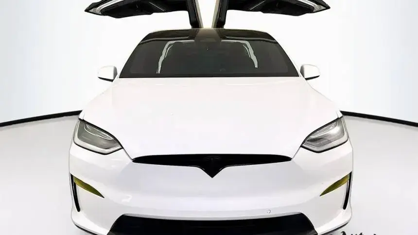 2022 Tesla Model X - Images - 2