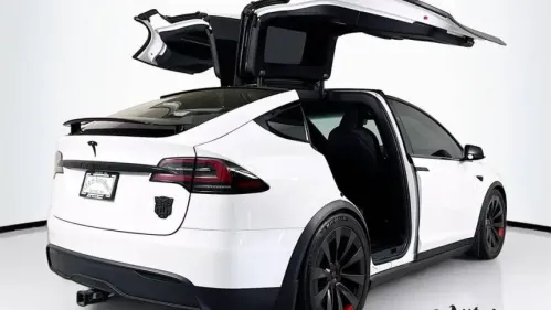 2022 Tesla Model X - Images - 7
