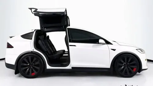 2022 Tesla Model X - Images - 8