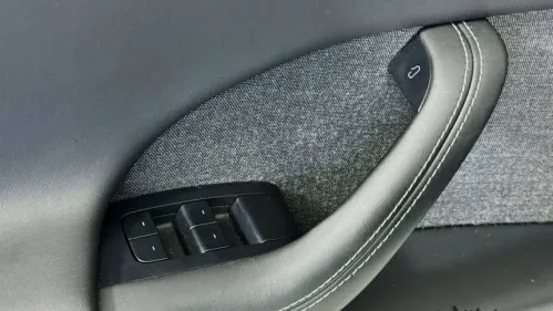 2022 Tesla Model X - Images - 24