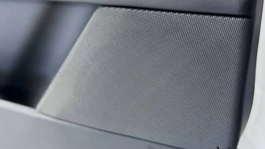 2022 Tesla Model X - Images - 25