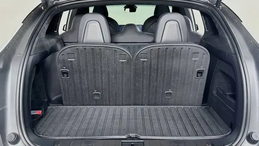 2022 Tesla Model X - Images - 34