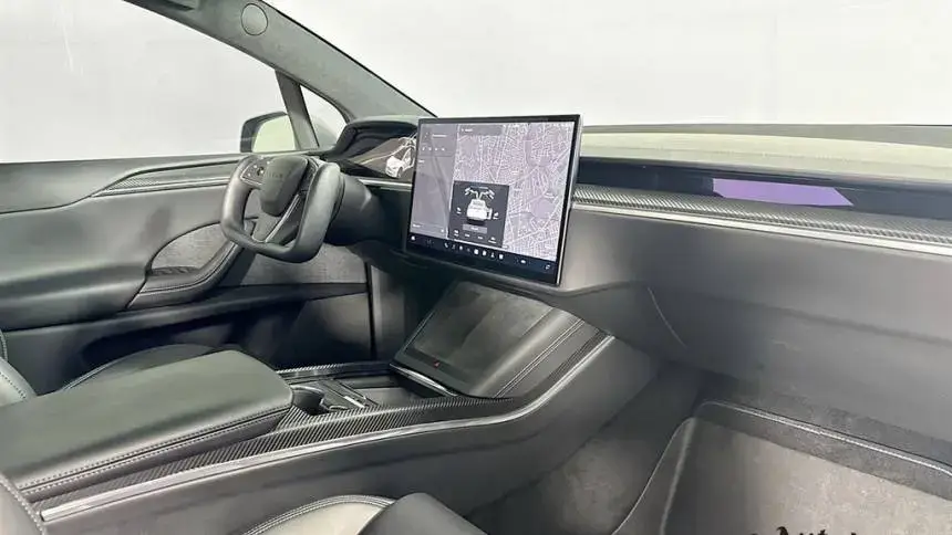 2022 Tesla Model X - Images - 38