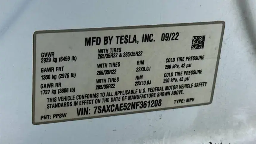 2022 Tesla Model X - Images - 42