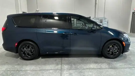 2022 Chrysler Pacifica 2C4RC1S74NR152343