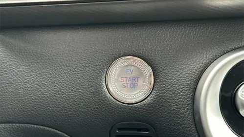2025 Genesis GV60 KMUKB4SAXSU028235