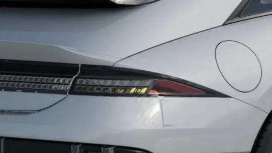 2025 Hyundai IONIQ 6 KMHM34AA0SA098382