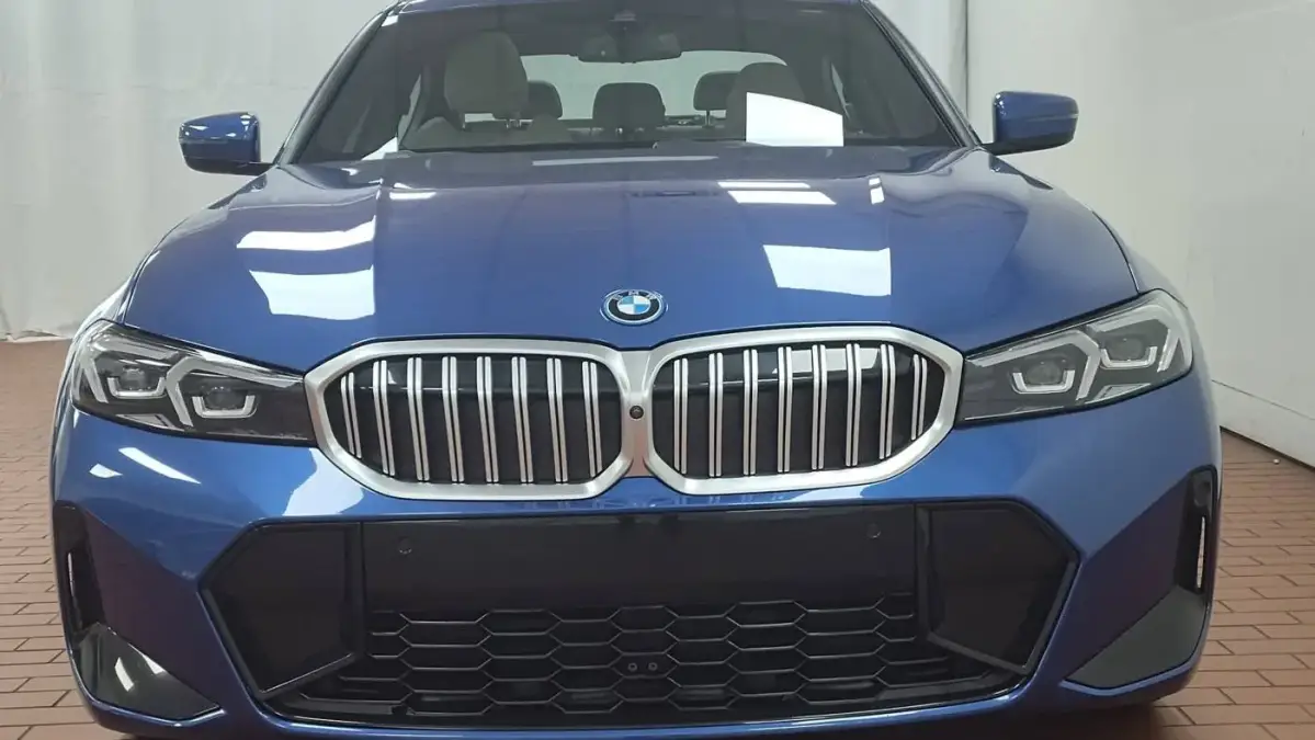 2024 BMW 3 Series - Images - 2