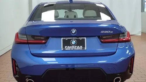 2024 BMW 3 Series - Images - 8