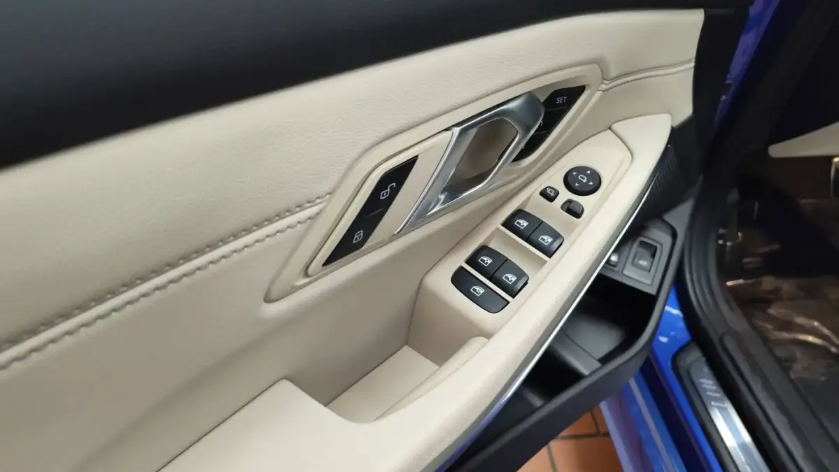2024 BMW 3 Series - Images - 13
