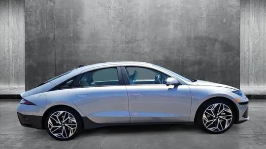 2025 Hyundai IONIQ 6 KMHM34AA8SA083385