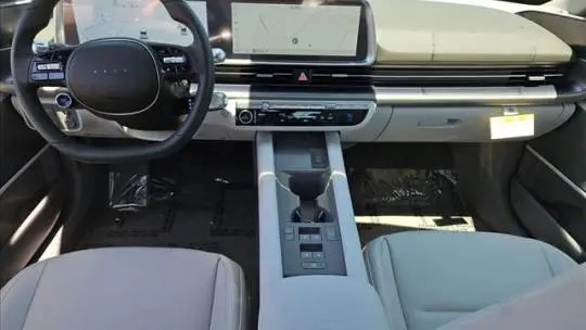 2025 Hyundai IONIQ 6 KMHM34AA8SA083385