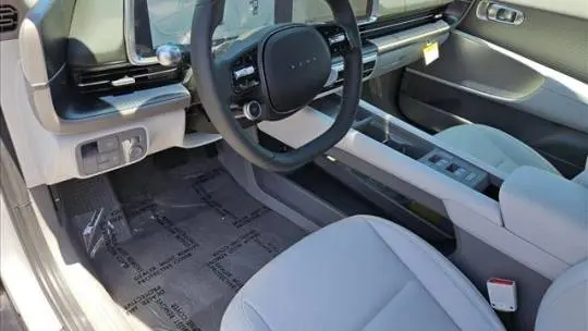 2025 Hyundai IONIQ 6 KMHM34AA8SA083385