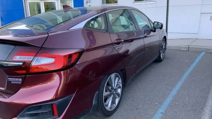 2018 Honda Clarity JHMZC5F32JC012050