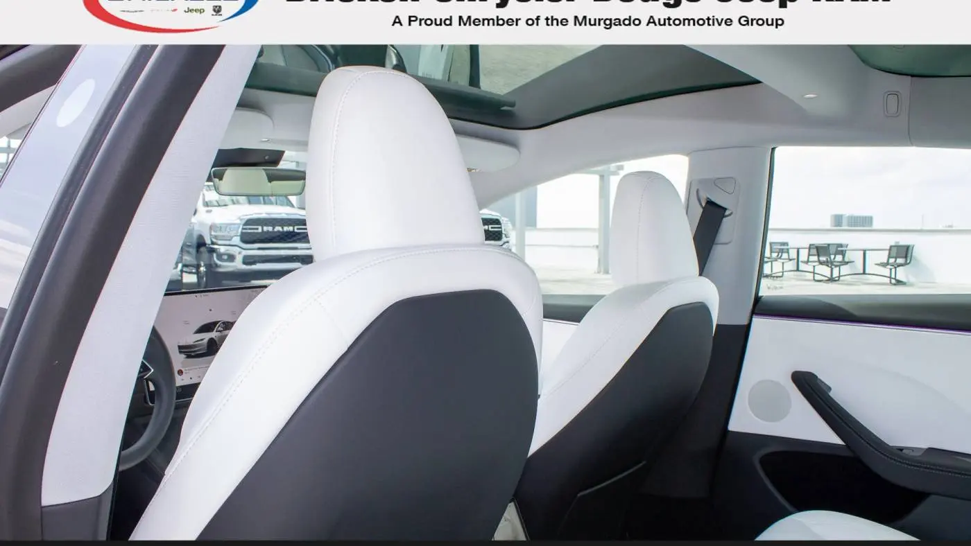 2025 Tesla Model 3 5YJ3E1EA5SF908003