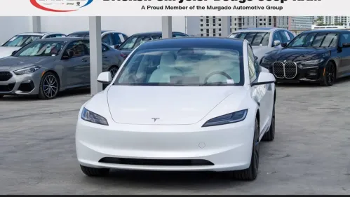2025 Tesla Model 3 5YJ3E1EA5SF908003