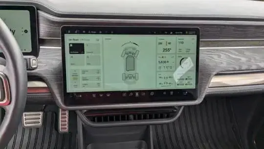 2022 Rivian R1T - Images - 12