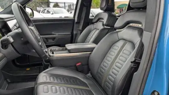 2022 Rivian R1T - Images - 13
