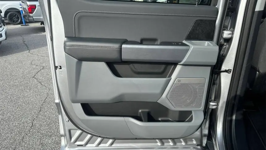 2024 Ford F-150 Lightning 1FT6W3L72RWG20491
