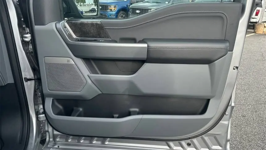 2024 Ford F-150 Lightning 1FT6W3L72RWG20491
