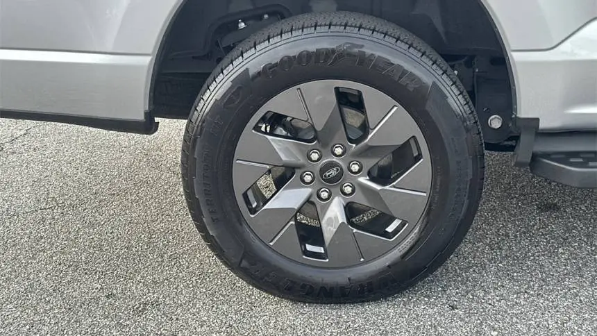 2024 Ford F-150 Lightning 1FT6W3L72RWG20491