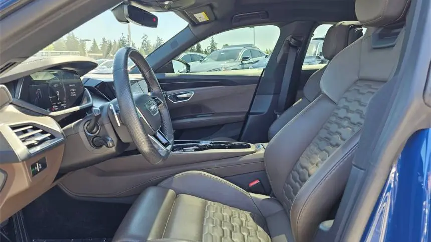 2022 Audi e-tron GT WAUEJBFW8N7006263