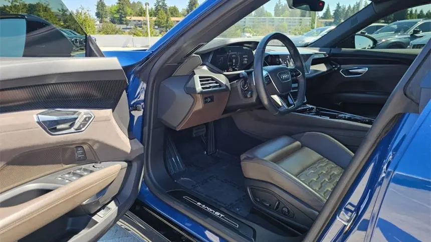 2022 Audi e-tron GT WAUEJBFW8N7006263