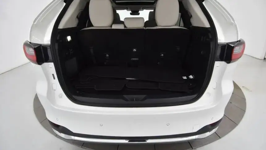 2024 Mazda CX-90 - Images - 32
