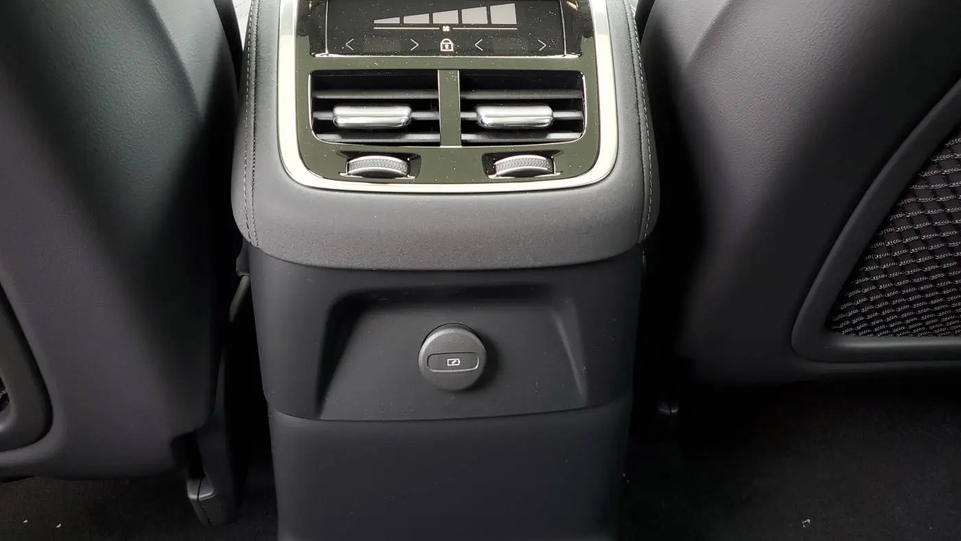 2025 Volvo XC90 YV4H60PA4S1375092