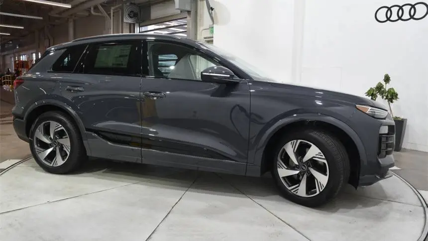 2025 Audi Q6 e-tron WA134BGF0SA037225