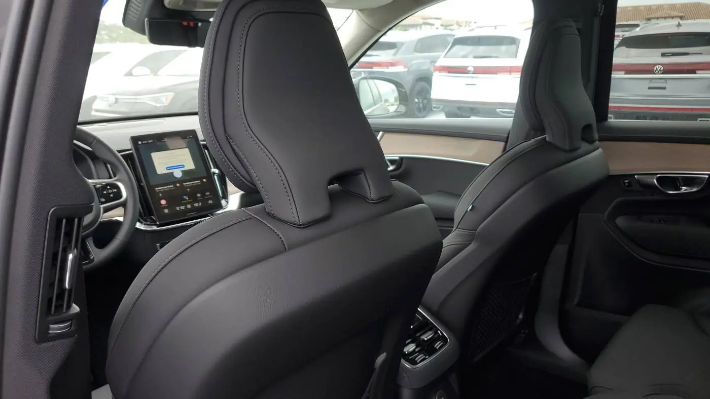 2025 Volvo XC90 YV4H60PA4S1375092