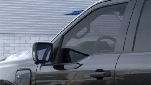 2025 Ford F-150 Lightning 1FTVW3LK8SWG11820
