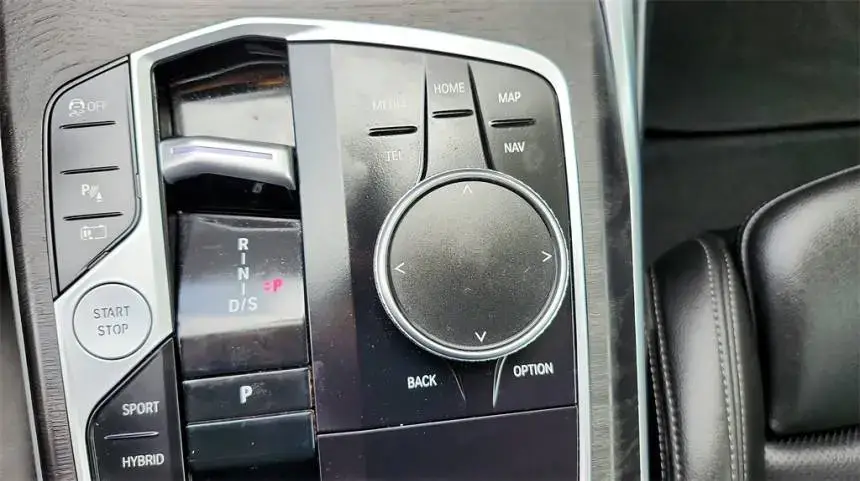 2024 BMW 3 Series - Images - 22