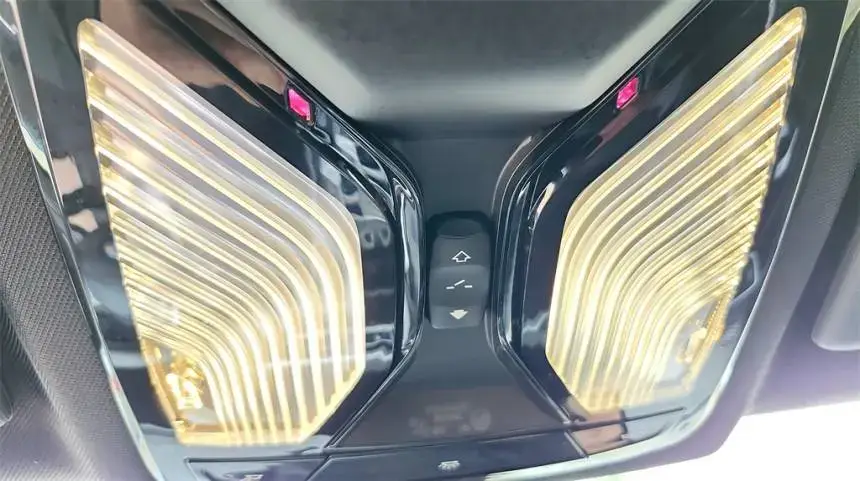 2024 BMW 3 Series - Images - 24