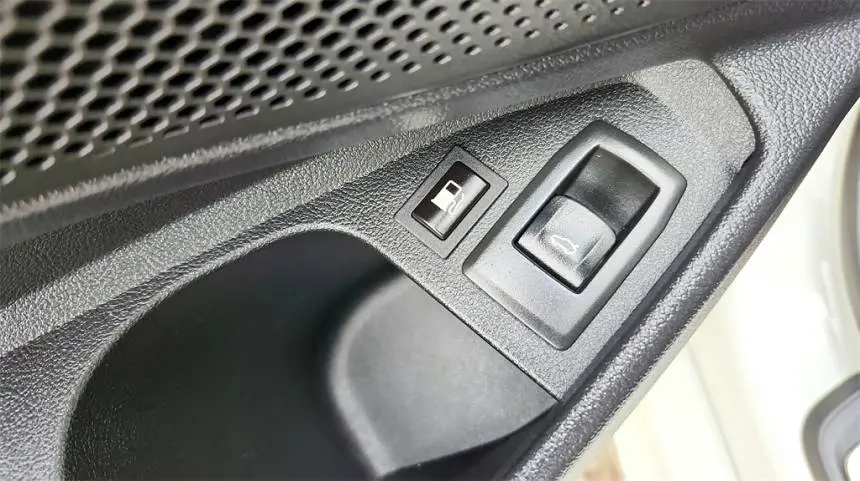 2024 BMW 3 Series 3MW39FF02R8E08108
