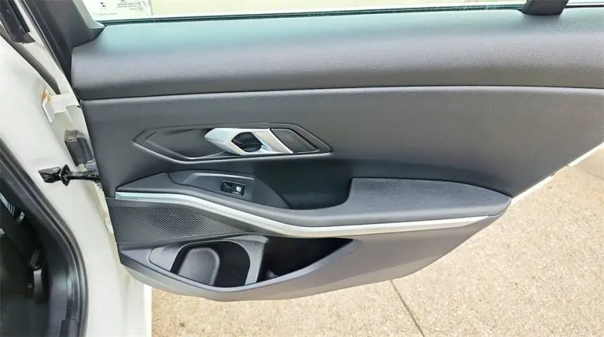 2024 BMW 3 Series 3MW39FF02R8E08108