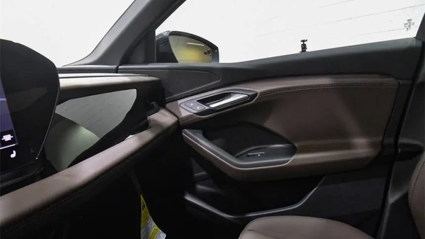 2025 Audi Q6 e-tron WA114BGFXSA037501