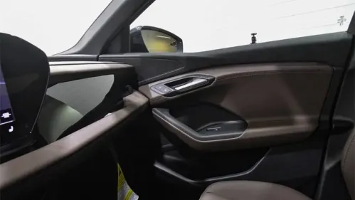 2025 Audi Q6 e-tron WA114BGFXSA037501