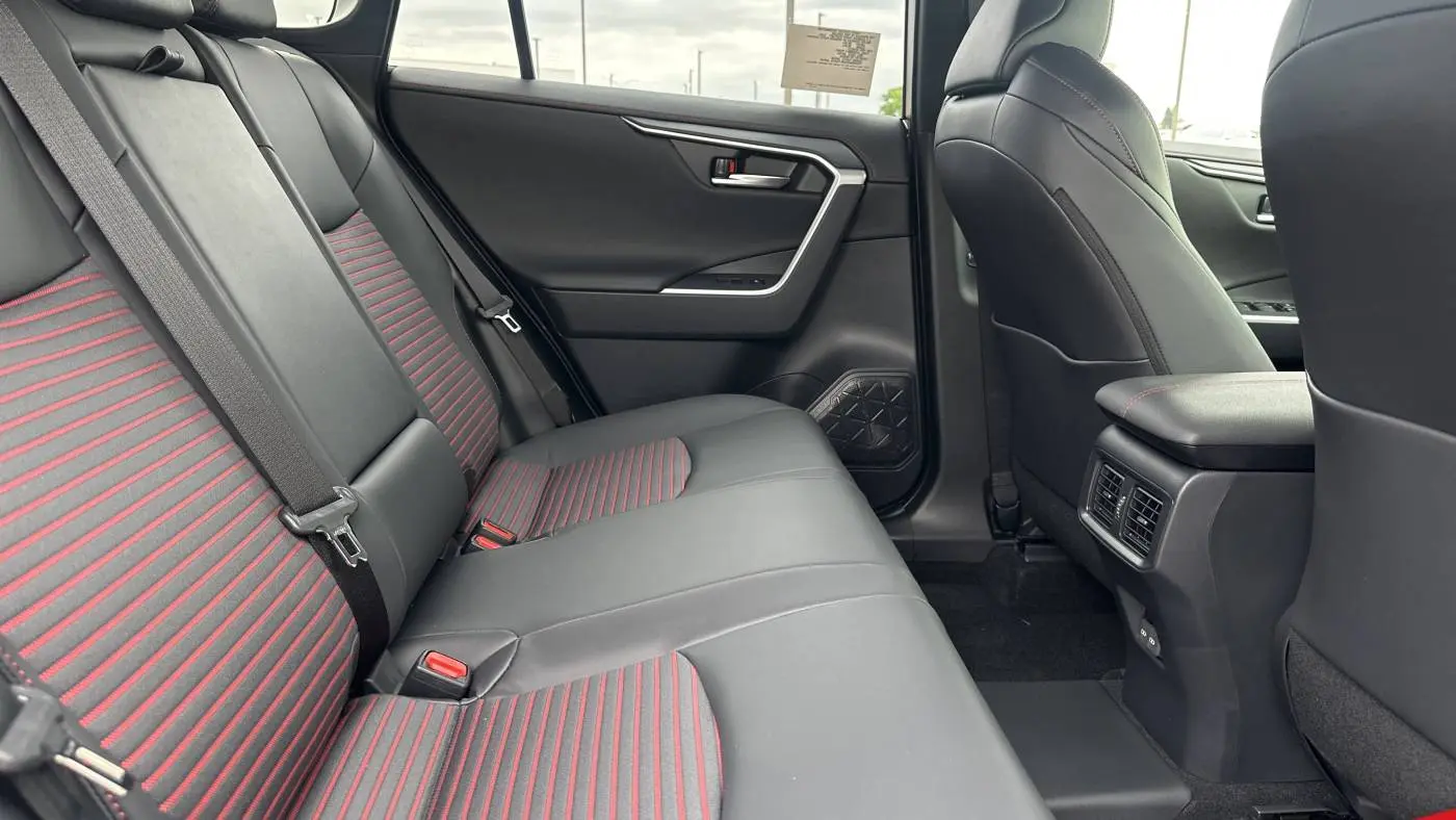 2025 Toyota RAV4 Plug-In Hybrid JTMEB3FV2SD257208