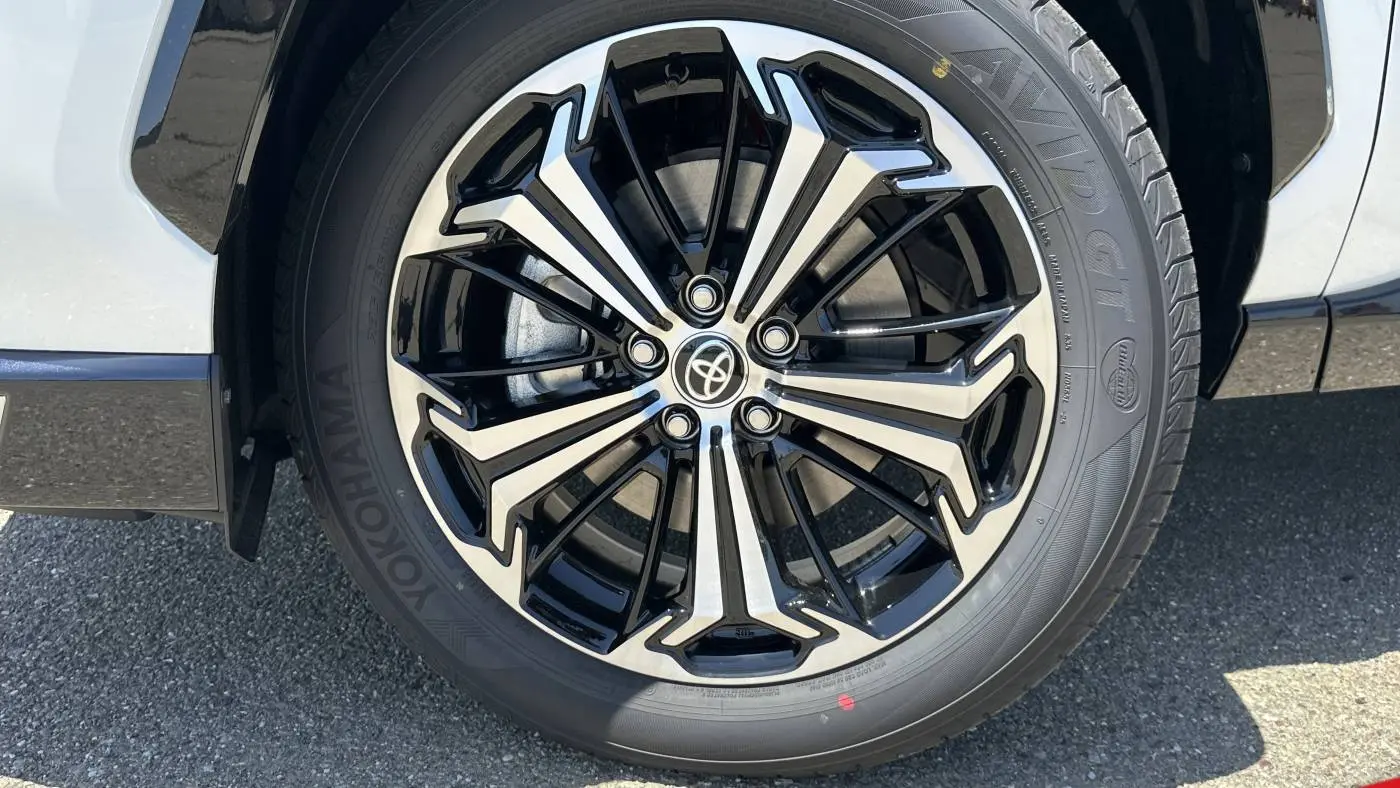 2025 Toyota RAV4 Plug-In Hybrid JTMEB3FV2SD257208