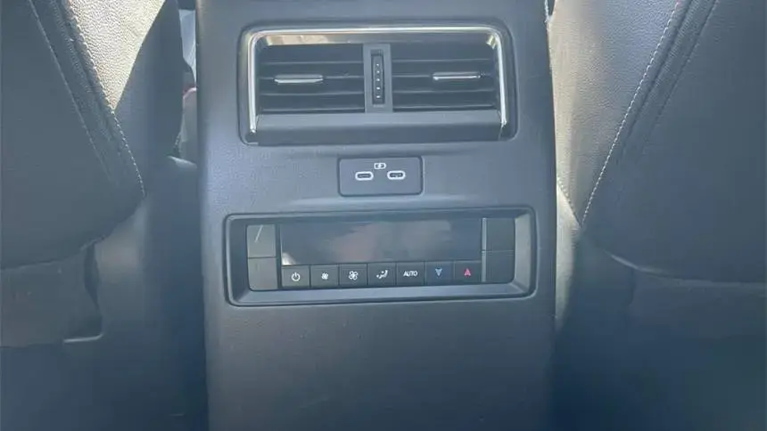 2024 Mazda CX-90 - Images - 15