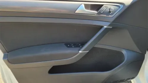 2019 Volkswagen e-Golf WVWKR7AUXKW902714