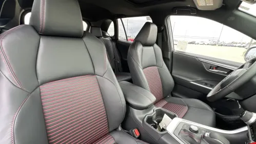 2025 Toyota RAV4 Plug-In Hybrid JTMEB3FV2SD257208