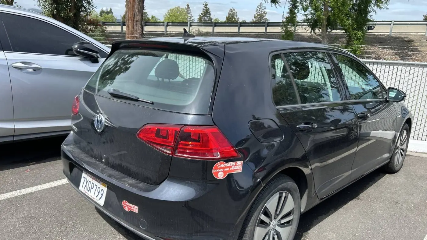 2016 Volkswagen e-Golf WVWKP7AU6GW913920