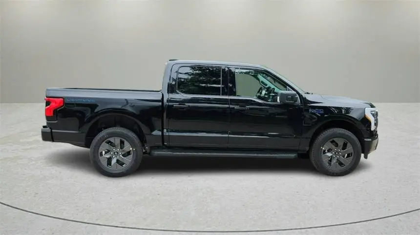 2025 Ford F-150 Lightning 1FT6W3LU5SWG11215